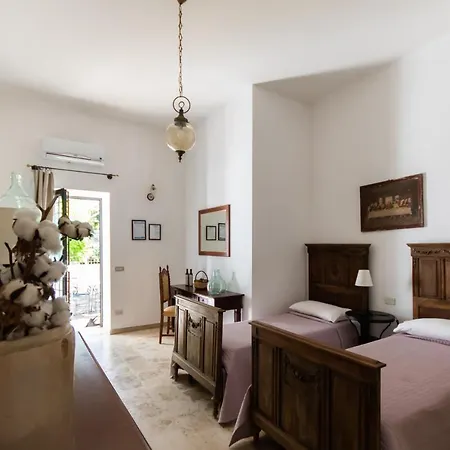 Masseria Parco Di Castro Farma Montalbano (Apulia)