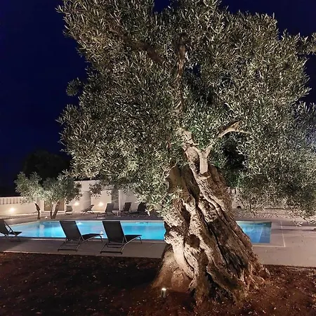 Masseria Parco Di Castro * Montalbano (Apulia)