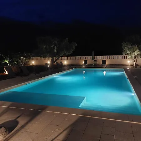 Masseria Parco Di Castro *